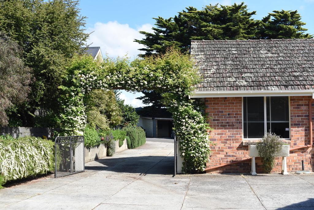 Trevallyn House B & B Riverside Exterior photo
